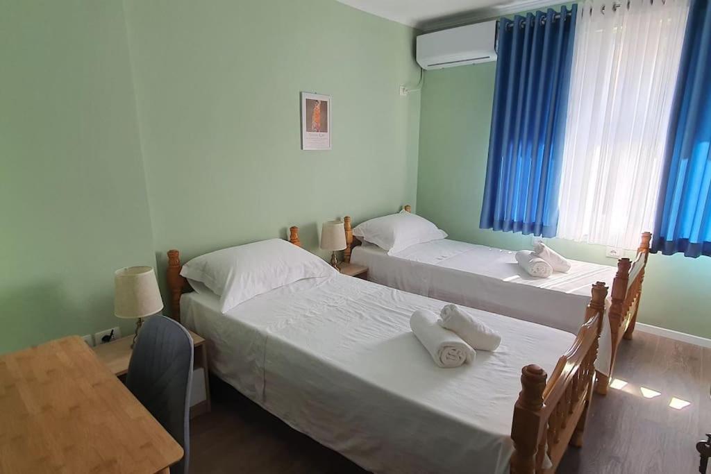 Center Apartment Tiranë Luaran gambar