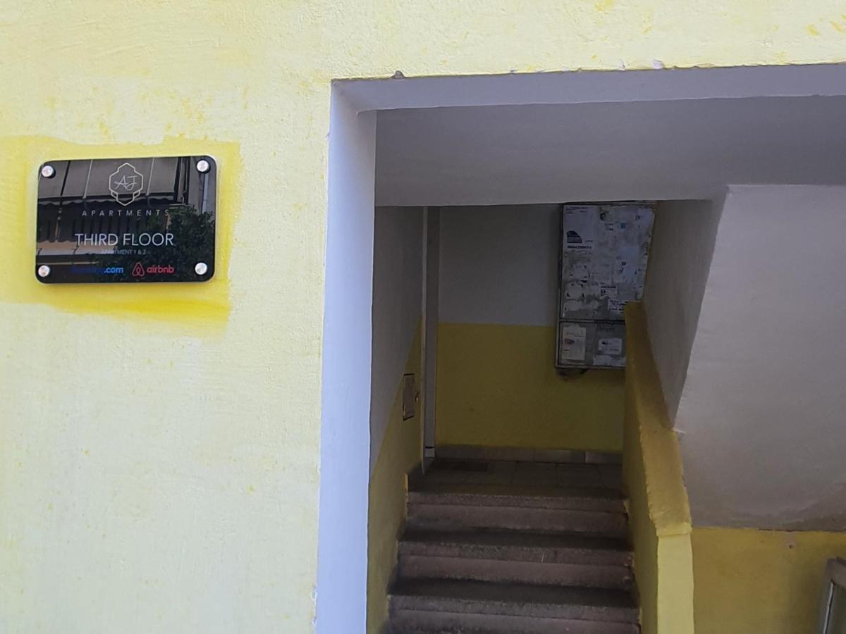 Center Apartment Tiranë Luaran gambar